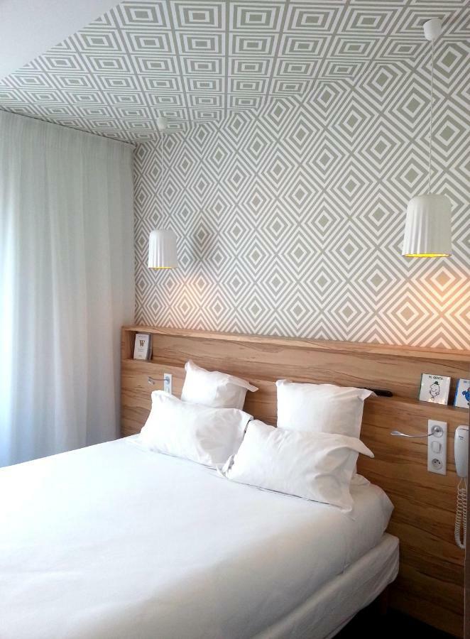 Hotel Et Apparts Marin لافال المظهر الخارجي الصورة