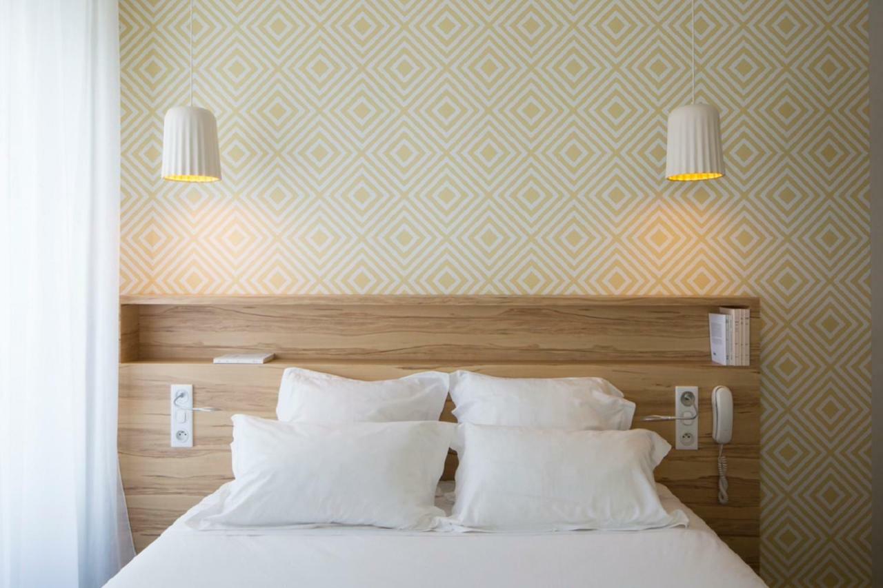 Hotel Et Apparts Marin لافال المظهر الخارجي الصورة